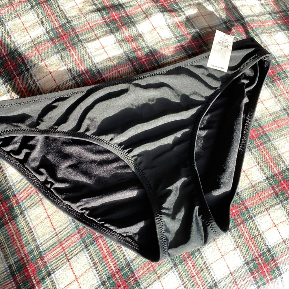 NWT bikini bottoms.